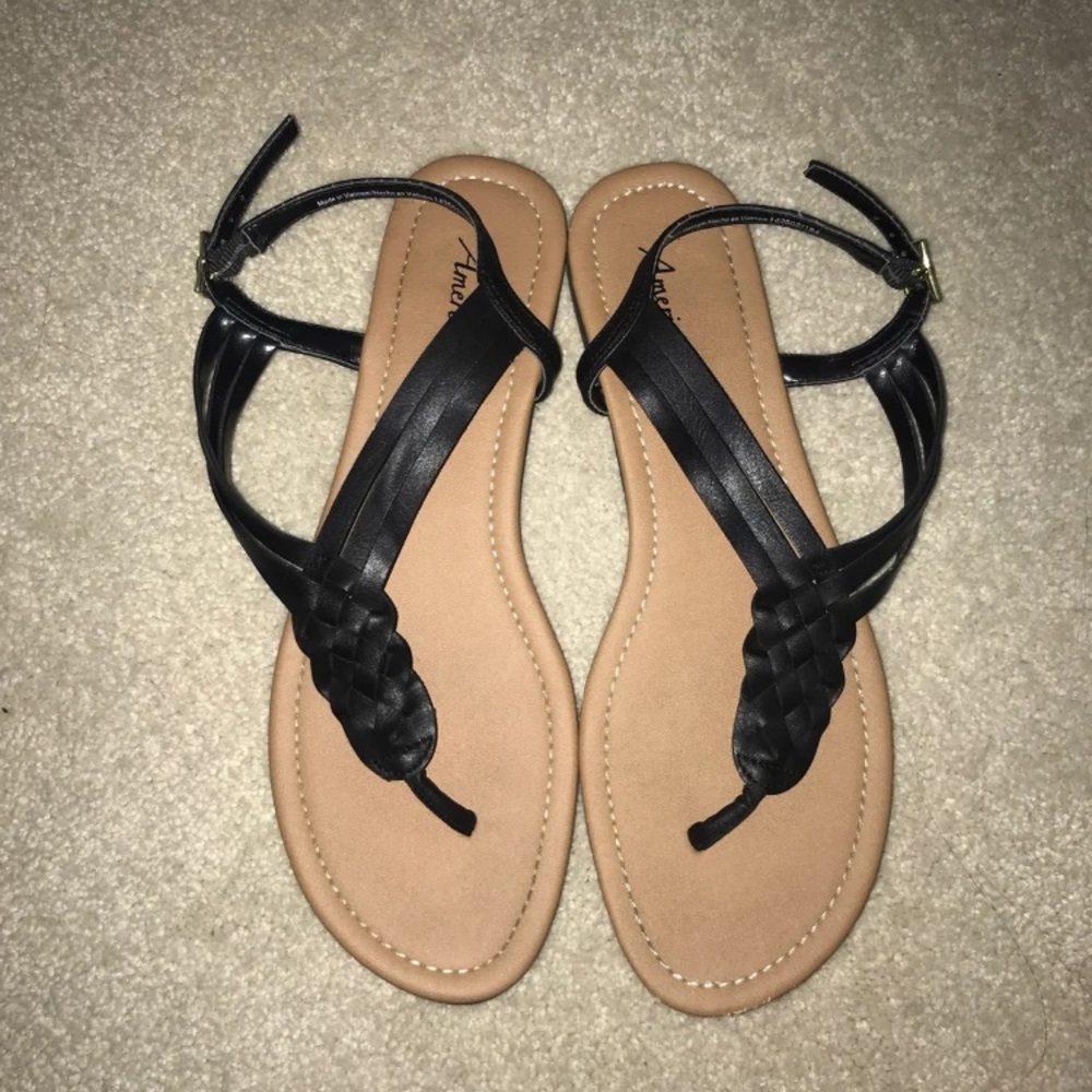 american eagle sandals